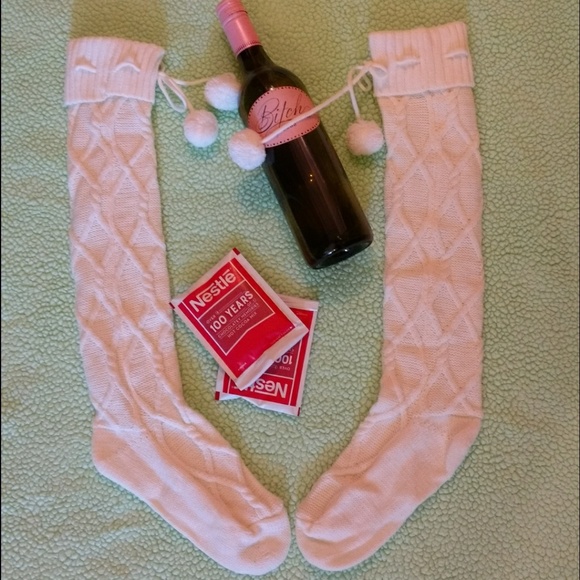 Knee High Cable Knit Boot Socks - Picture 4 of 4